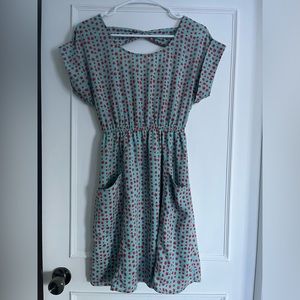 Women’s dress